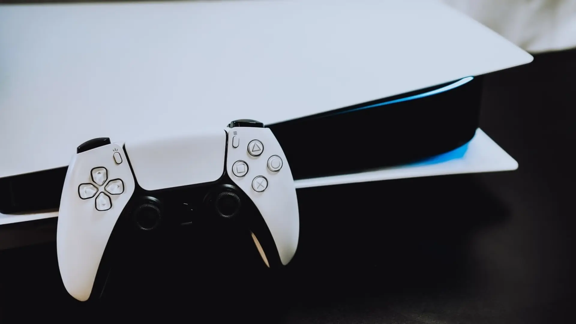 PlayStation ha pagado 50.000 dólares de recompensa por reportar un exploit crítico, y ya tiene un efecto: es obligatorio tener tu PS5 en la última versión para usar los servicios online