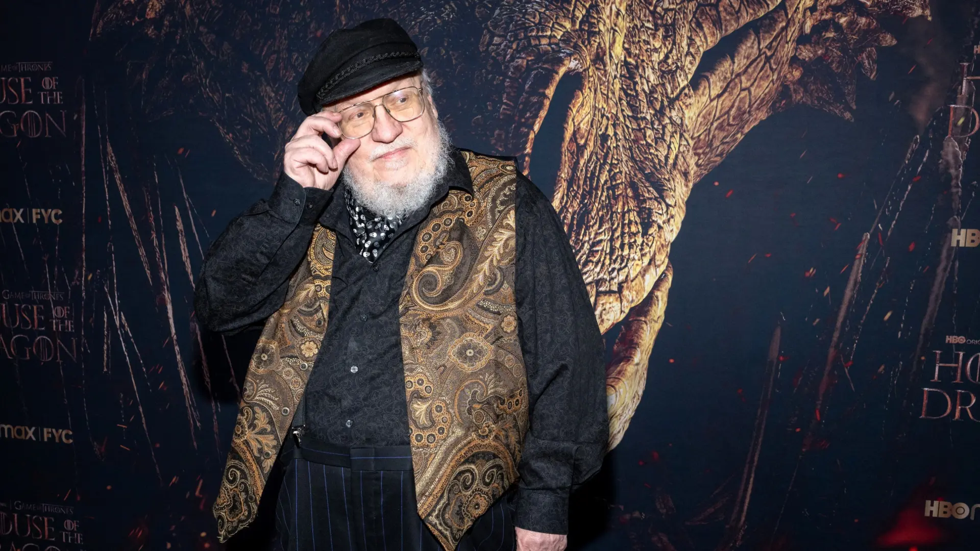 
         Las nuevas declaraciones de George R. R. Martin sobre Vientos de Invierno reavivan el debate sobre Juego de Tronos 
    