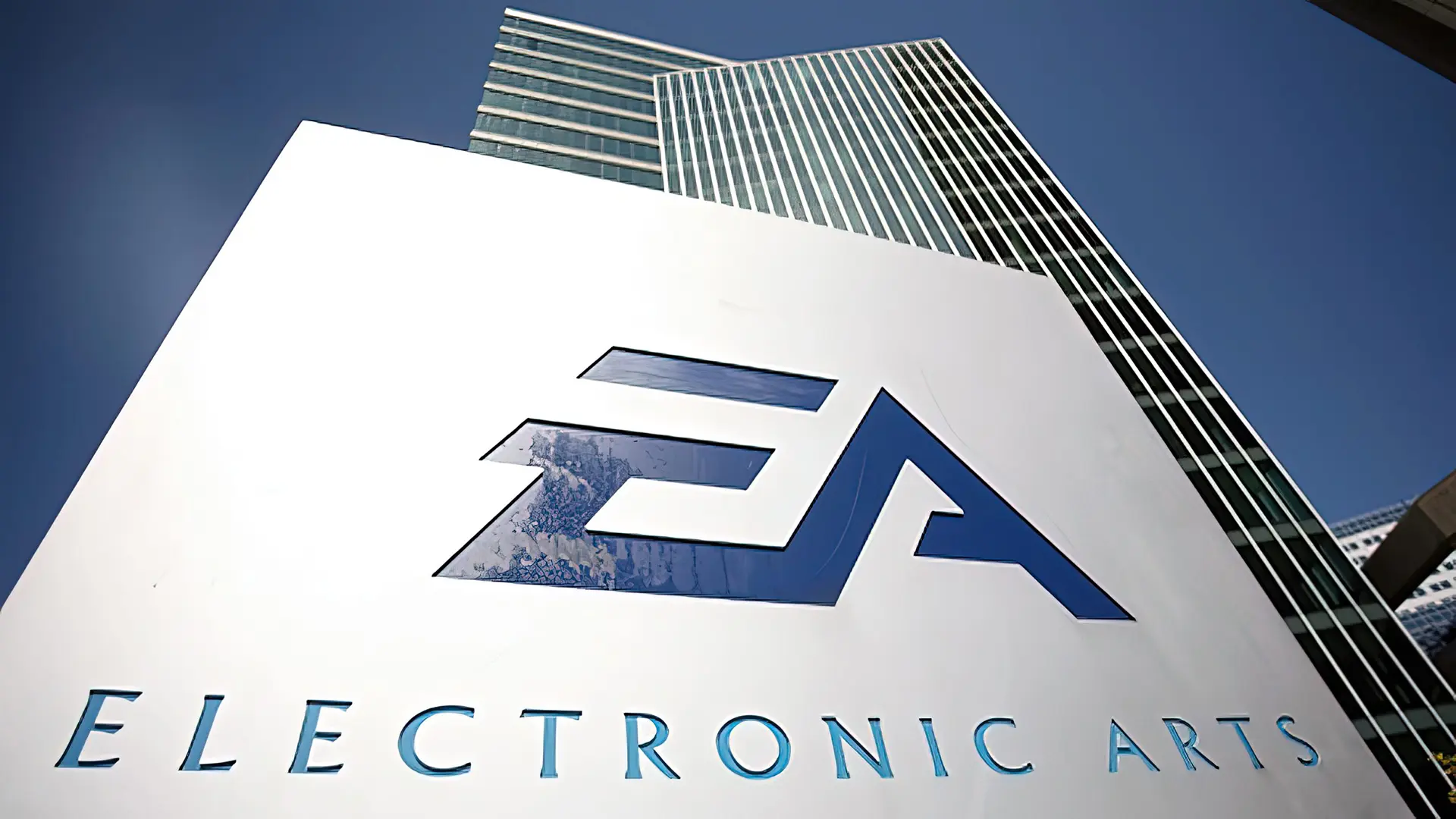 
         Los trabajadores de EA son pesimistas sobre el futuro de algunos estudios y licencias tras la privatización de la compañía, y sienten la amenaza de los despidos ''en todo momento'' 
    