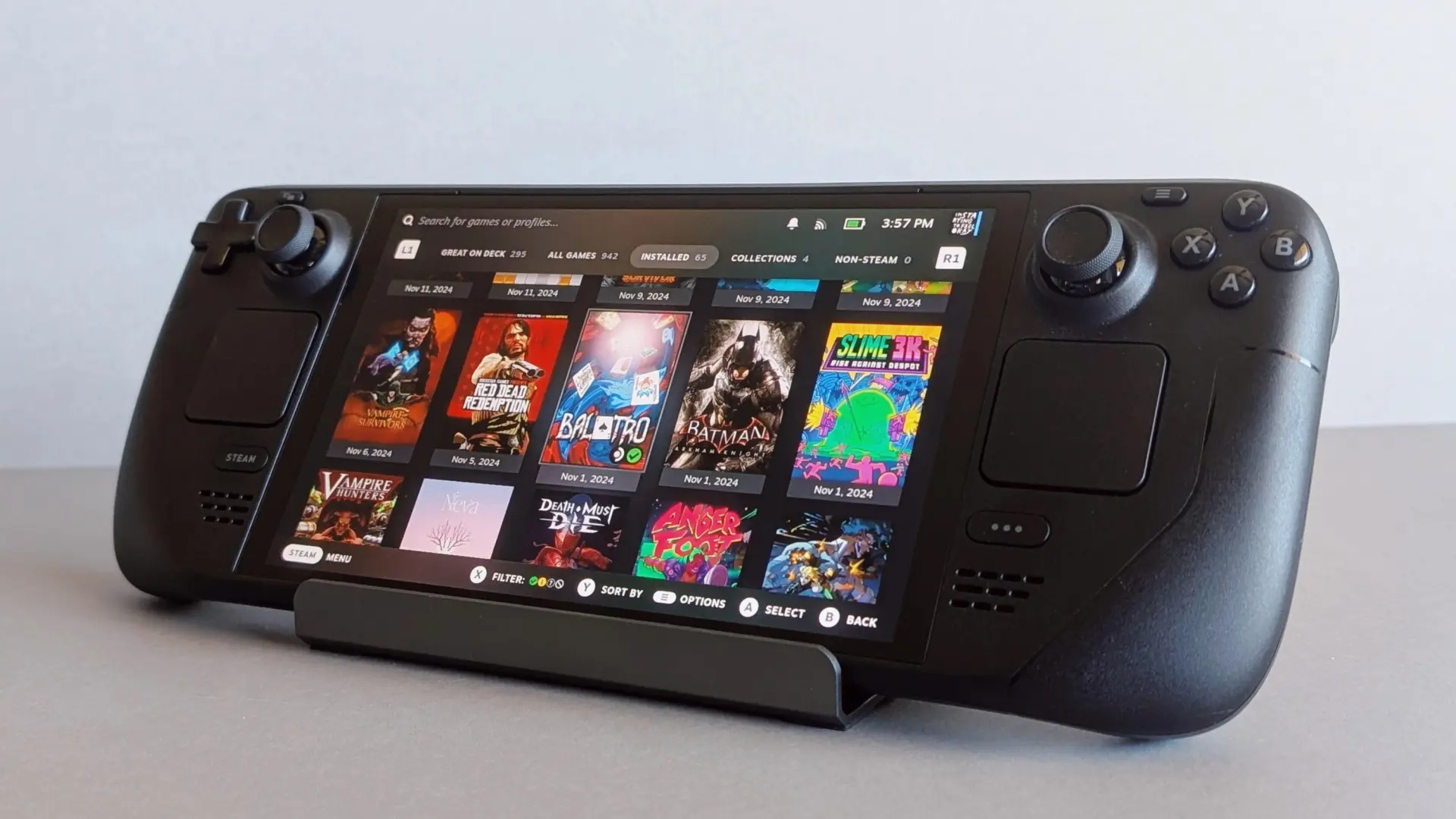 
         Mientras Xbox y PlayStation sufren críticas y despidos, un análisis recoge que Gabe Newell está firmando otro año de récord para Steam 
    