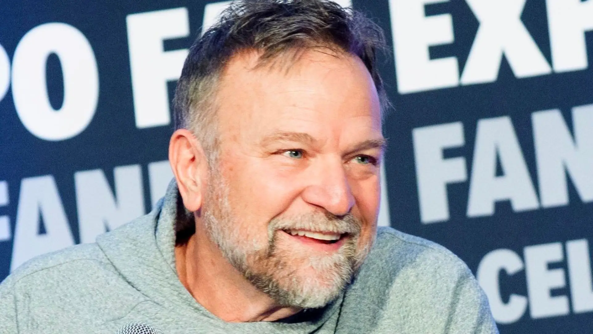 
         Sentencian a cuatro años de cárcel a uno de los acosadores de Ned Luke, el actor de GTA 5, al que mandaron los Swat en repetidas ocasiones 
    
