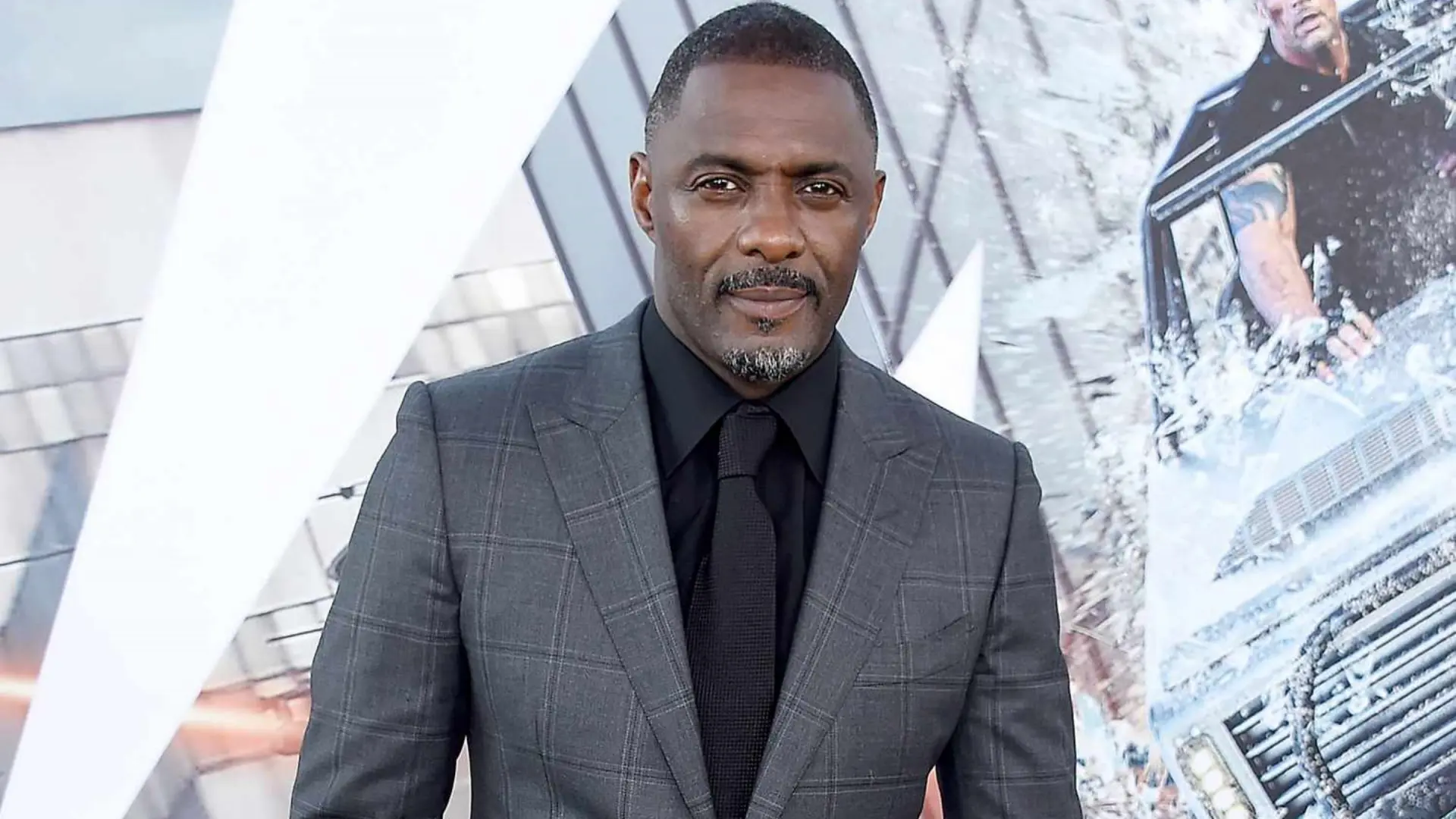 Idris Elba afirma que los rumores sobre ser el nuevo James Bond son "poco realistas"