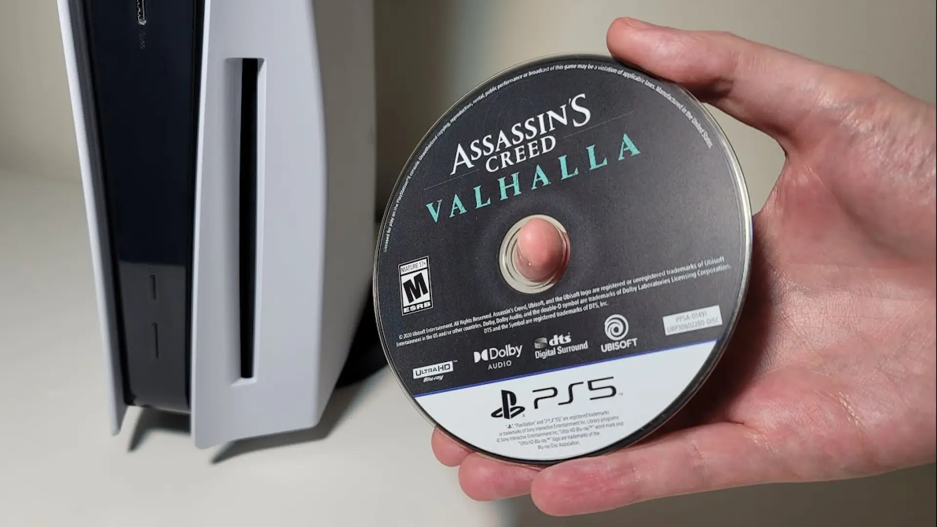 
         Forbes califica el fin del formato físico como el mayor escándalo de PlayStation en los últimos 20 años 
    