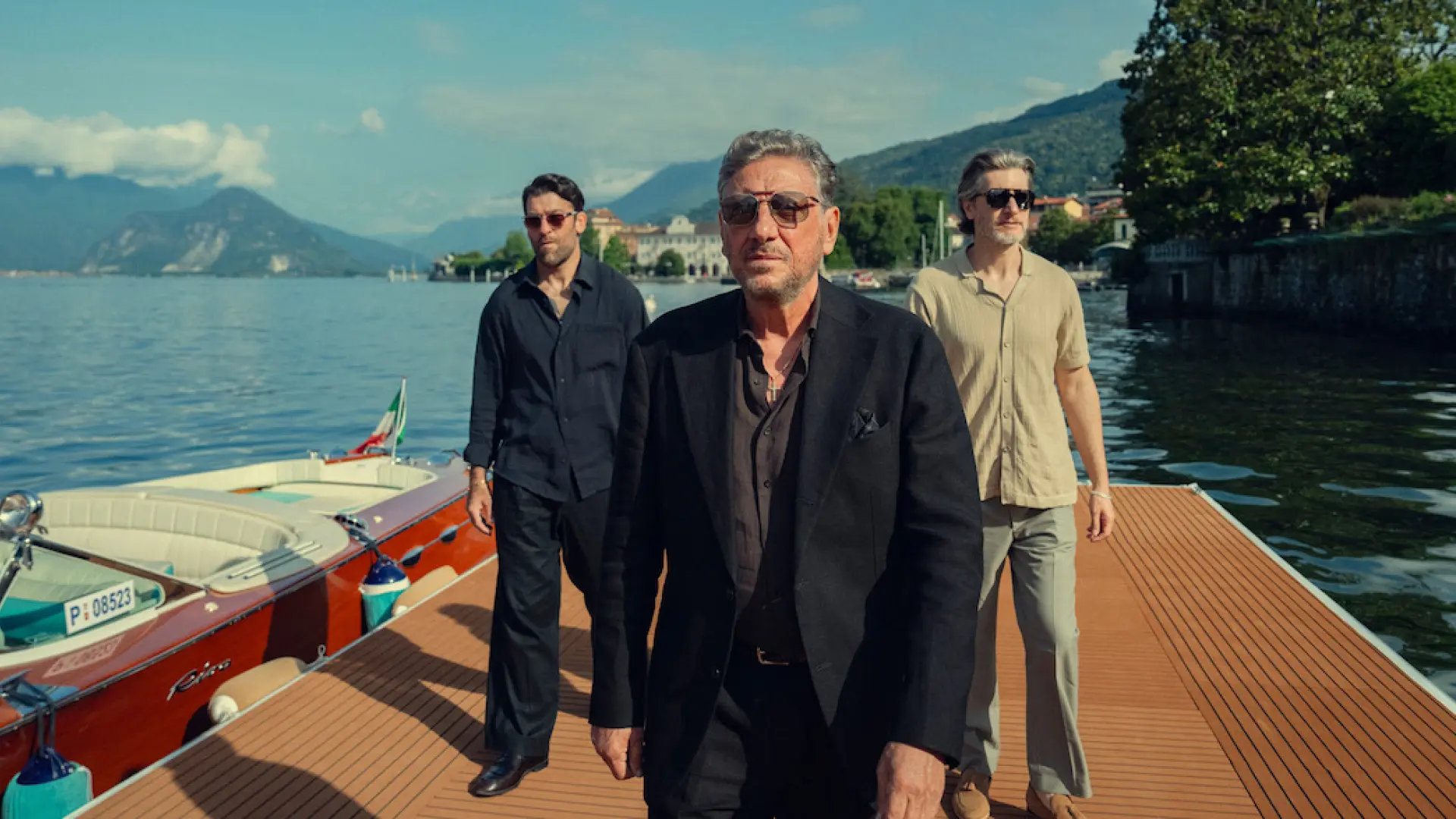 Netflix recupera una de sus series más adictivas: vuelve The Gentlemen de Guy Ritchie con más mafia y caos