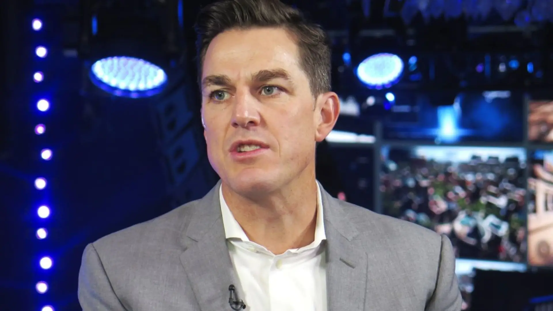 
         El CEO de EA, Andrew Wilson, ha ganado 38,6 millones de dólares gracias al buen rendimiento de Battlefield 6, EA FC 26 y Skate, con despidos de por medio y el auge de la IA generativa 
    