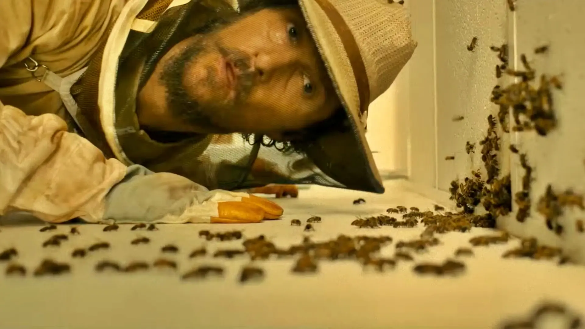 Matthew McConaughey and Kurt Russell fight for honey in the trailer of Amziah King's rivals