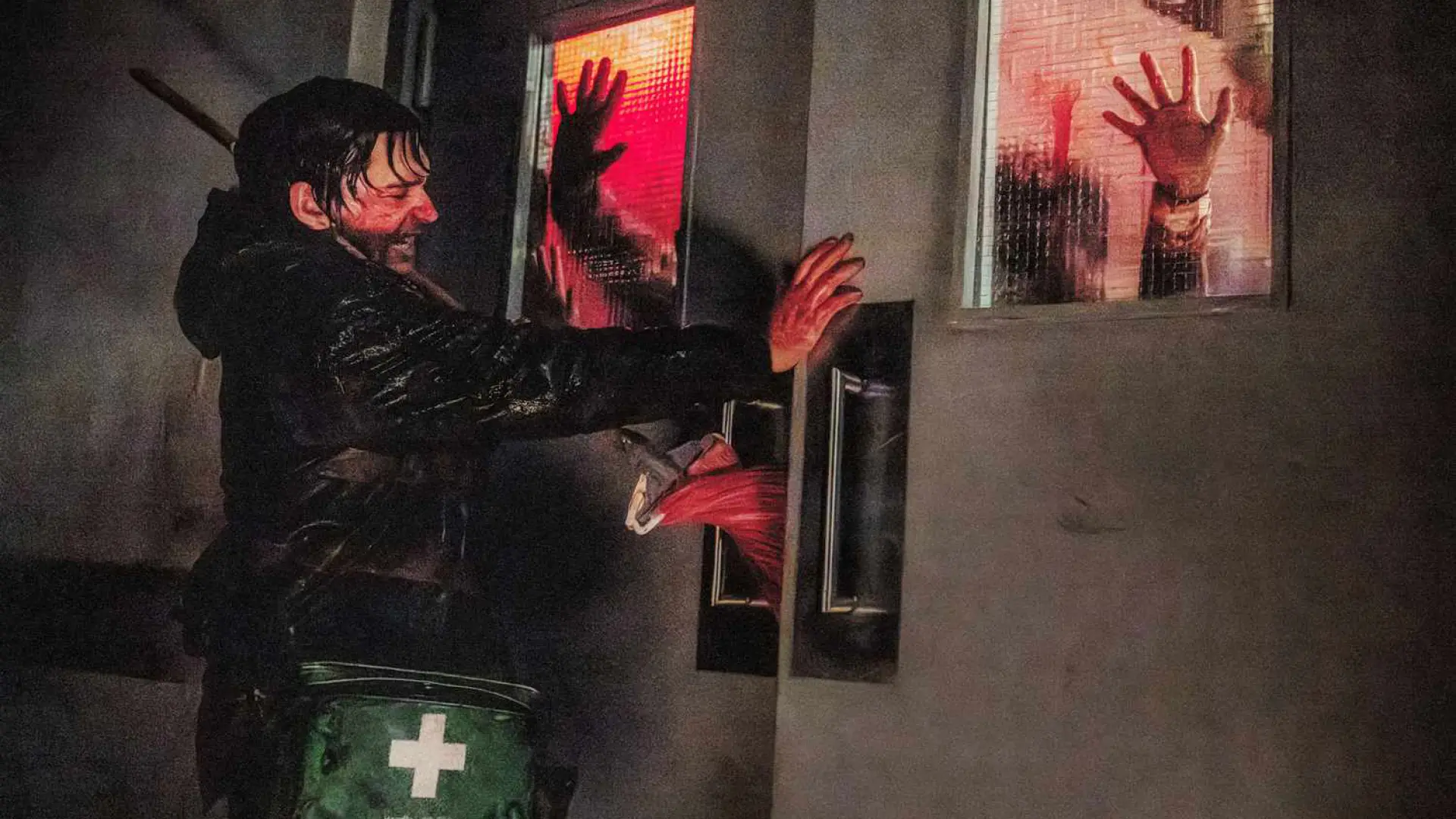 Crítica de Resident Evil: una película de terror y zombis fiel al espíritu de la saga
