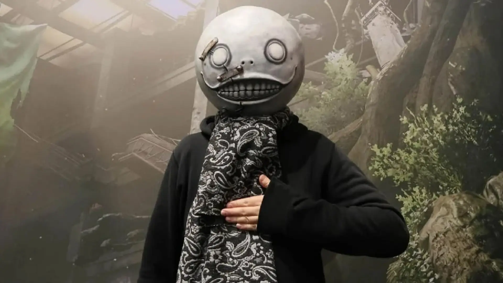 Yoko Taro confiesa que ya ha cumplido sus sueños como desarrollador con Drakengard y, a pesar del estrés, sigue trabajando para "prevenir la demencia"
