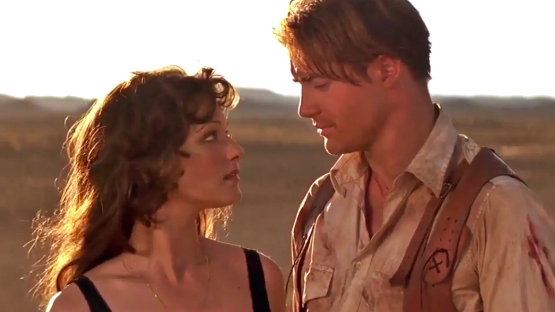 Brendan Fraser y Rachel Weisz se reencuentran 25 años después en las nuevas fotos del rodaje de La momia 4