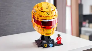 LEGO Editions Scuderia Ferrari HP Lewis Hamilton