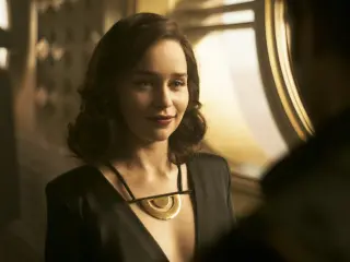 Emilia Clarke como Qi’ra en Han Solo: Una historia de Star Wars