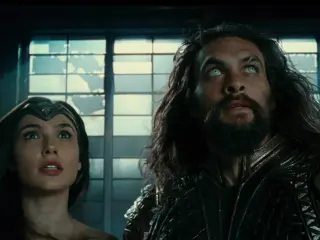 Wonder Woman y Aquaman en Liga de la Justicia