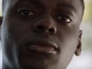 Déjame salir - Tráiler español de la cinta de terror que arrasa en EEUU