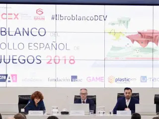 María Peña (Consejera delegada de ICEX), José Guirao (Ministro de Cultura), Luis Quibtáns (Presidente de DEV y Badland Games)