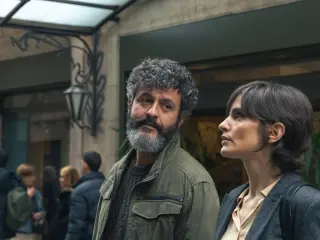 Isak Férriz y Verónica Echegui en Ciudad de sombras