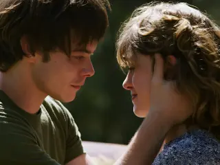 Nancy y Jonathan en Stranger Things