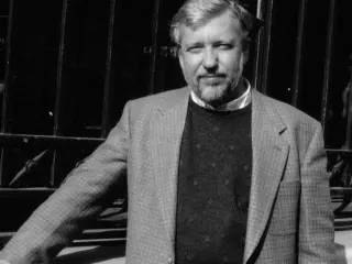 Dan Simmons