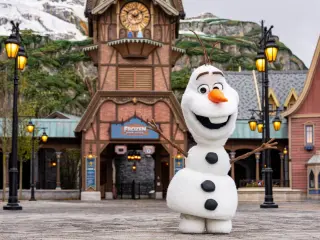 El robot de Olaf en World of Frozen, Disneyland París
