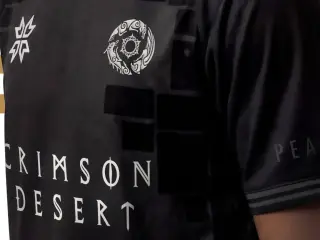 Así son las camisetas y sudaderas temáticas de Crimson Desert x Dyenamik