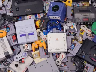 Repasamos las consolas retro que nos gustaría volver a ver al estilo de Neo Geo AES+