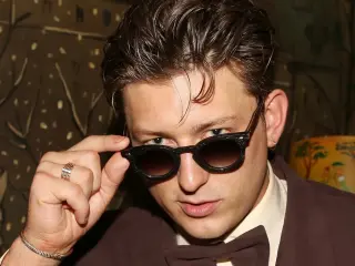 Tom Francis