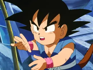 Goku destroza a un Uh Shinron moribundo con su Kame Hame Ha