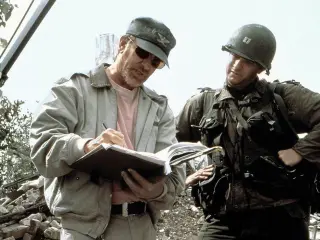 Steven Spielberg y Tom Hanks en el rodaje de Salvar al soldado Ryan