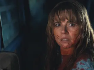 Crystal Lake - Pam Voorhees (Linda Cardellini)