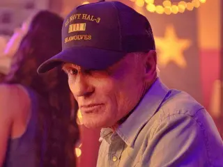Ed Harris como Everett McKinney en Rancho Dutton