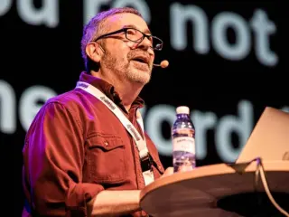 Warren Spector anuncia su retirada, y esta vez parece la definitiva