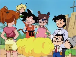 Goku conoce a Senbei Norimaki y los amigos de Arale