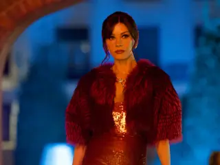 Kill Jackie - Jackie Price (Catherine Zeta-Jones)