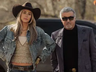 Scarlet Rose Stallone y Sylvester Stallone en Tulsa King