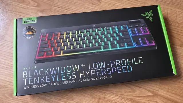 Razer Blackwidow V4 Low Profile Tenkeyless Hyperspeed Wireless