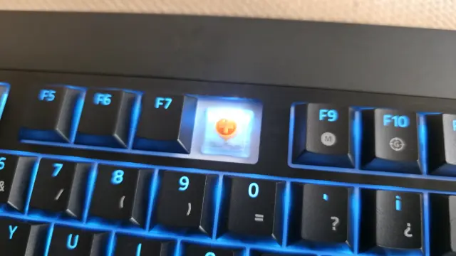 Razer Blackwidow V4 Low-Profile Tenkeyless Hyperspeed Wireless