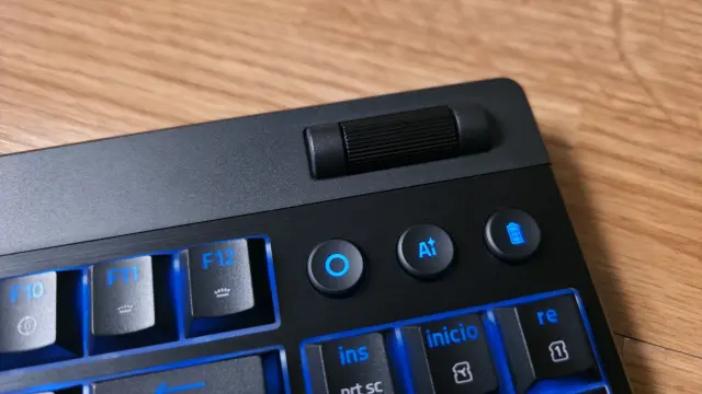 Razer Blackwidow V4 Low-Profile Tenkeyless Hyperspeed Wireless