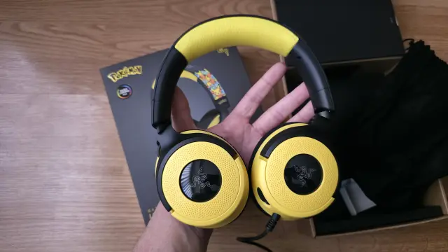 Razer Kraken V4 X Pokémon Edition