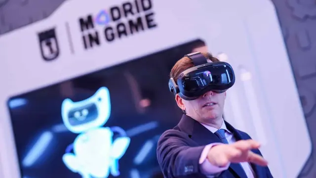 El Alcalde de Madrid tuvo la oportunidad de probar una de las experiencias de Discovery Center