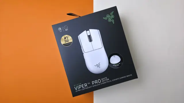 Razer Viper V4 Pro unboxing