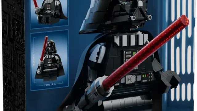 Imágenes del set de LEGO de la minifigura gigante de Darth Vader