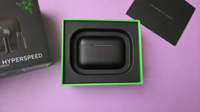 Razer Hammerhead V3 Hyperspeed, unboxing