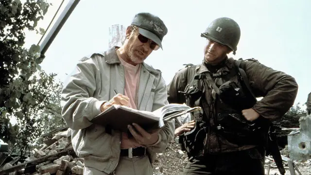Steven Spielberg y Tom Hanks en el rodaje de Salvar al soldado Ryan