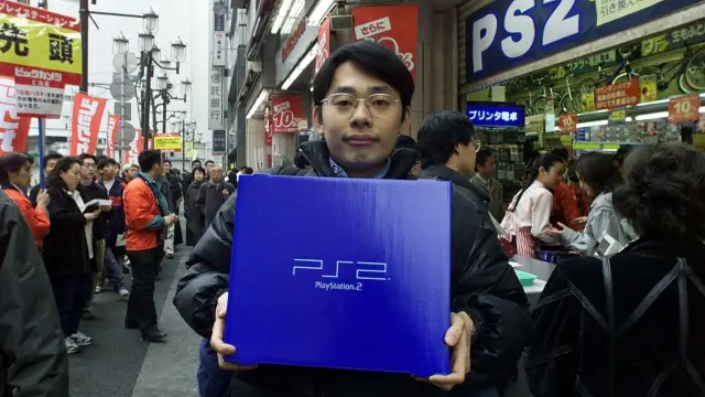Lanzamiento de PS2 en Japón