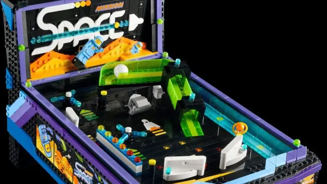 Máquina recreativa de pinball LEGO