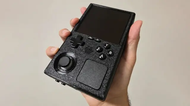 SteamBoy, el proyecto de un modder que convierte una Steam Deck en una portátil a lo Game Boy
