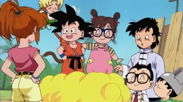 Goku conoce a Senbei Norimaki y los amigos de Arale