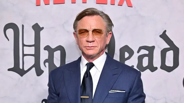 Daniel Craig