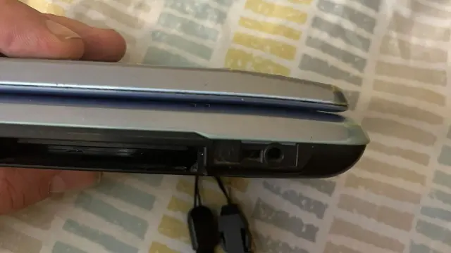 Conector para auriculares oficiales de Nintendo DS