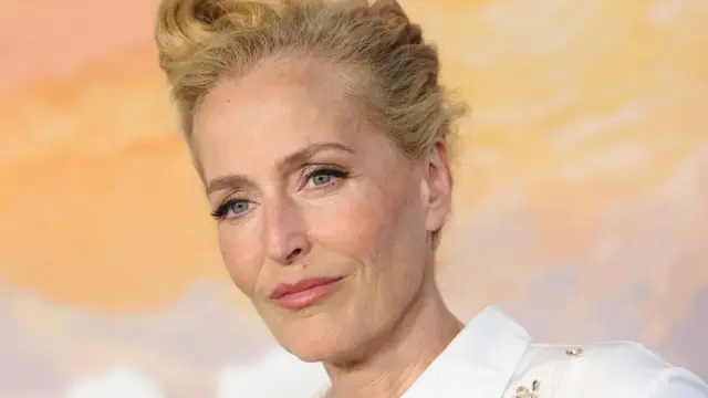 Gillian Anderson