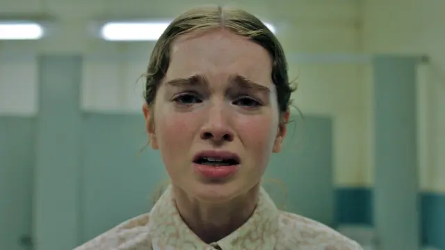 Carrie 1x02